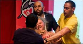 La métamorphose massemédiatique de la comédienne Xenia Chernyshova à Montréal le 1er juin 2013 : « faire des images, du bruit médiatique ». Femen photographiée, bien grimaçante, médiatiquement bruyante, image efficace et rentable, les méchants hommes musulmans de couleur, etc. Mission accomplie et stunt auto-promotionnel gratuit. 